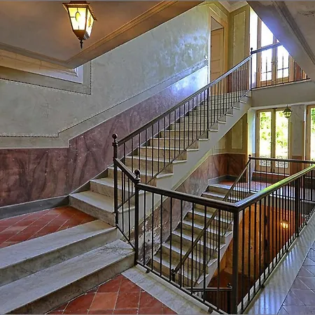Anthea Bed & Breakfast 4*